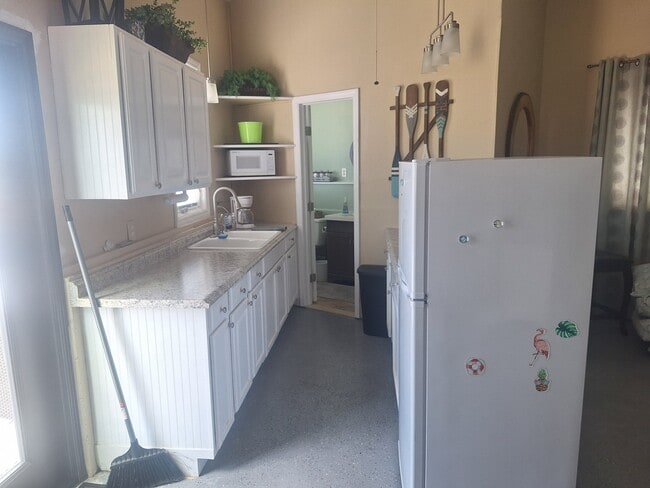 Photo - 392 Nettles Blvd Unit 392 Nettles Blvd