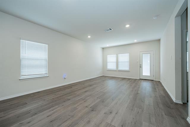 Photo - 904 Sunrise Ln