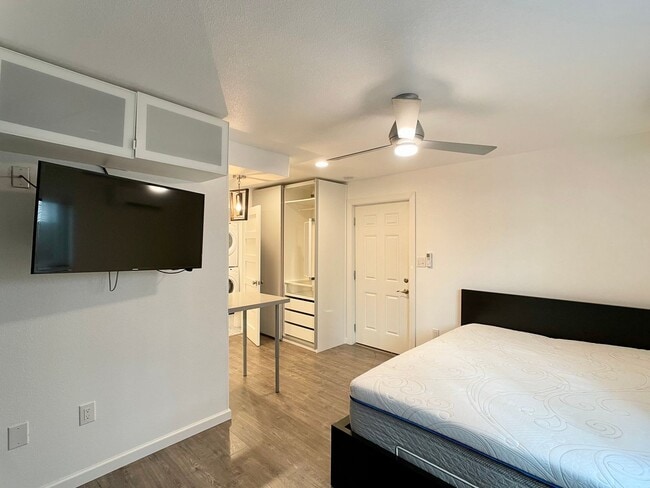 Photo - Furnished Studio in the Campus Area