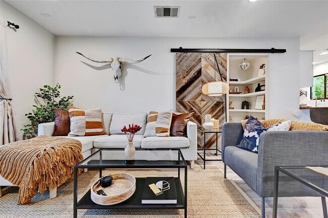 Photo - 2511 Friar Tuck Ln