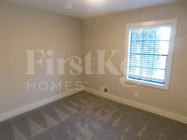 Photo - 455 Chanterelle Dr