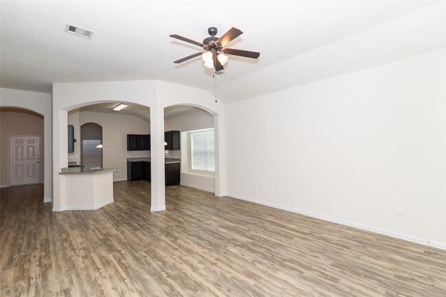 Photo - 2511 Camarilla Ln