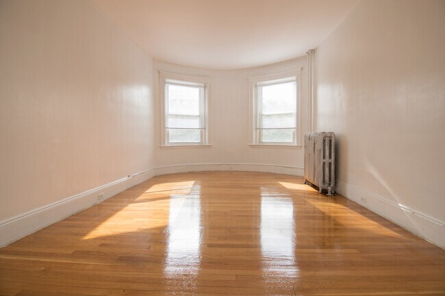 Photo - 39 Dwight St