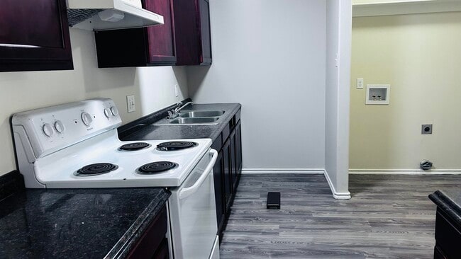 Photo - 8905 Terrell Ave