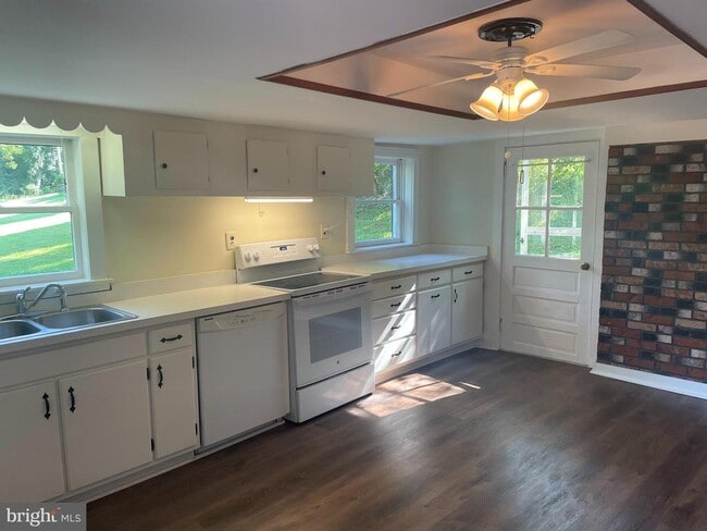 Photo - 13328 Springhollow Ln
