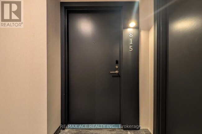 Photo - 180 Front St E Unité 815