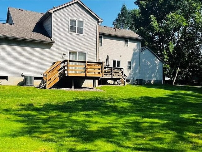 Photo - 441 Ayrault Rd