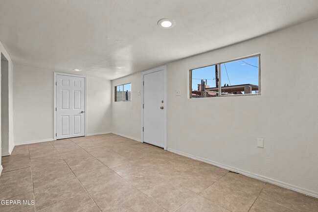 Photo - 209 N Seville Dr