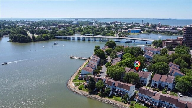 Building Photo - 233 Mill Point Dr Rental