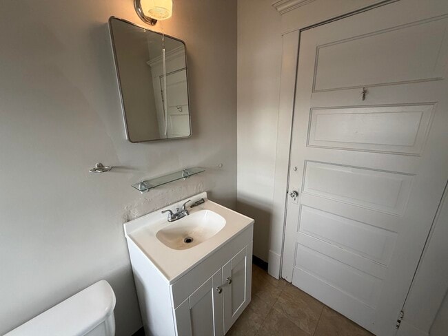 Photo - 528-4 Grant-