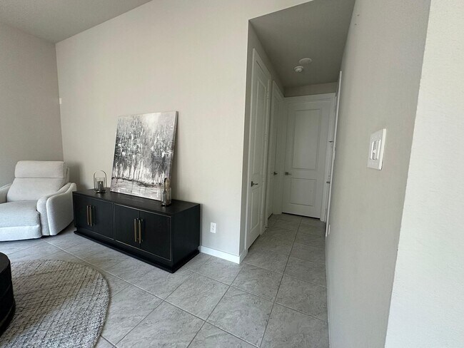 Photo - 122 Nightshade St