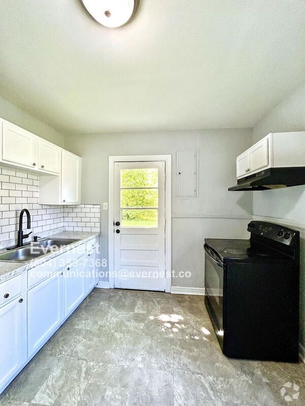 Building Photo - 2903 Creighton Rd Rental