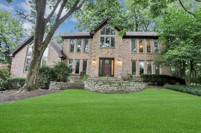 Photo - 985 Chapel Ct N