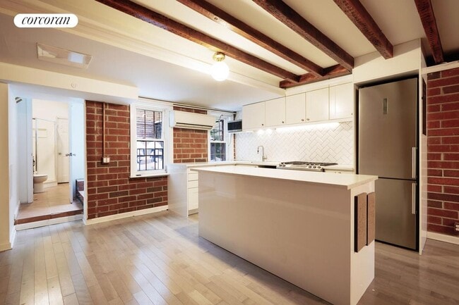 Photo - 160 Guernsey St