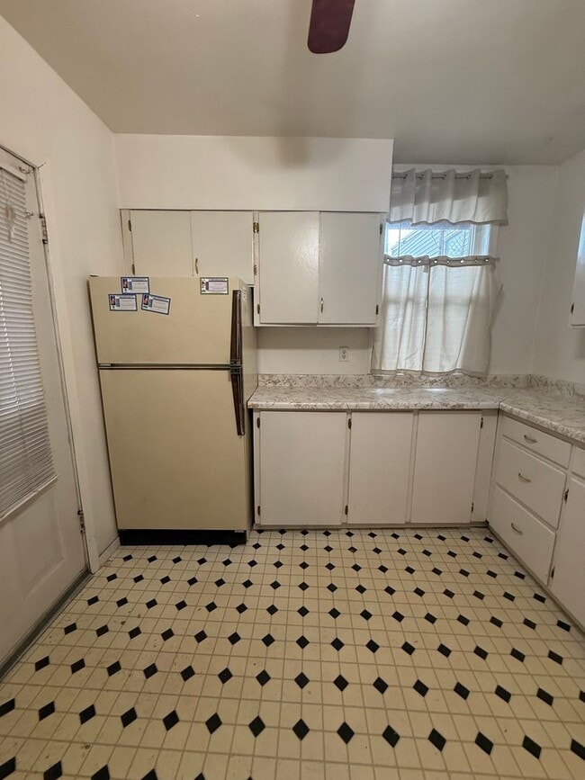 Photo - 402 W Mercury St Unit 402 1/2 Basement