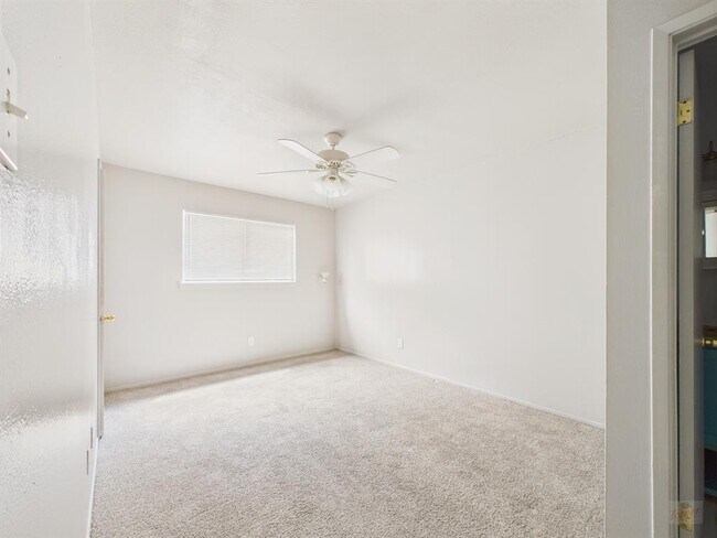 Photo - 803 W 28th St Unit 202