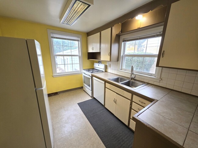 Photo - 436 S Arlington Heights Rd