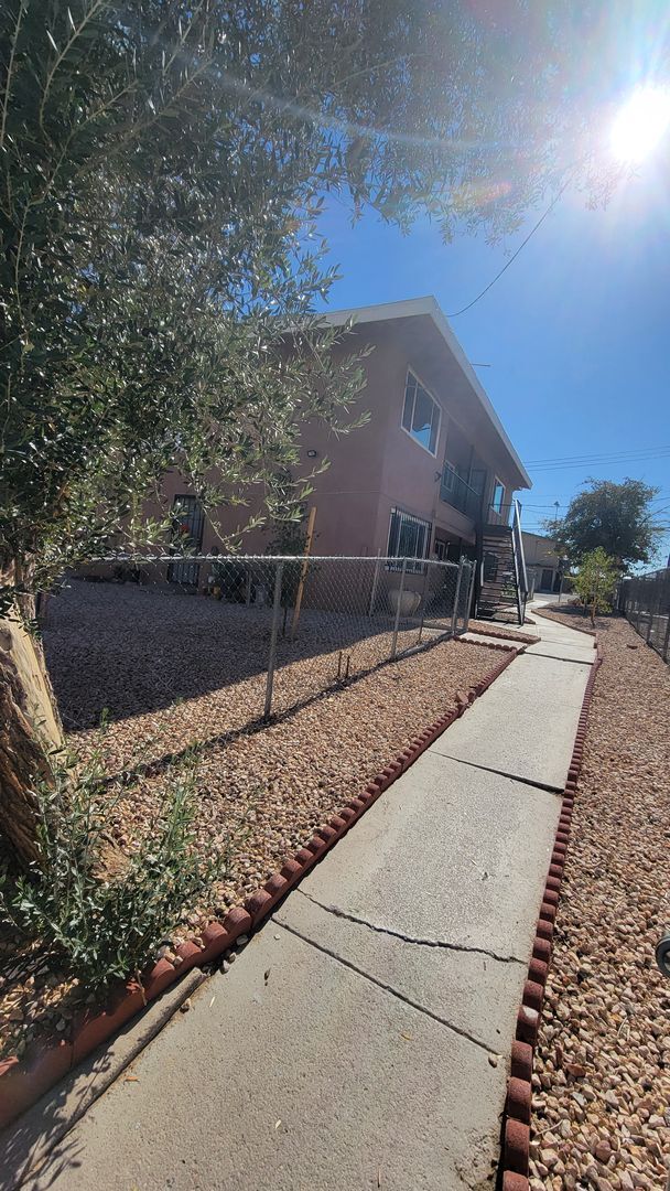 Building Photo - 2904 Marlin Ave Unit 2p2904-C