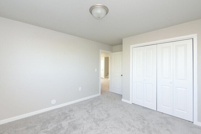 Photo - 1223 Jill Dr W