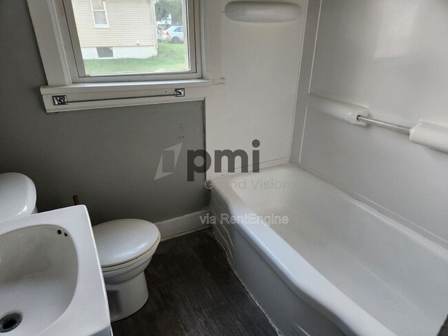 Photo - 461 E Garfield Ave