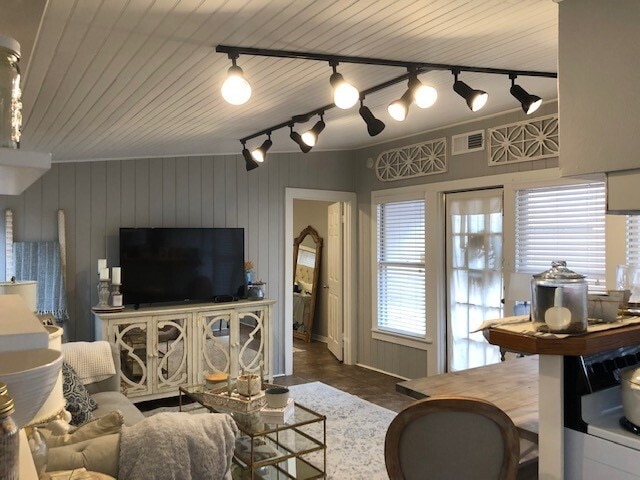 Photo - 1212 Milford St Unit 4