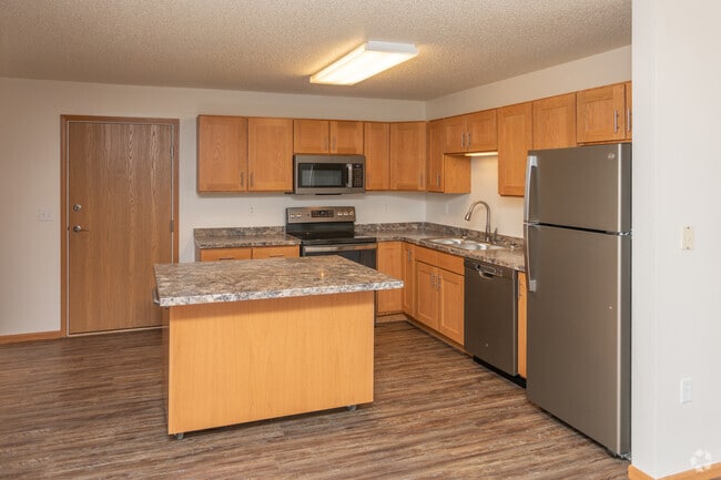 2BR, 2BA - 1,010 – 1,200SF