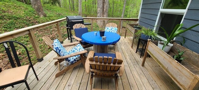 Photo - Short-Term Rental - Less than 10mins from ...