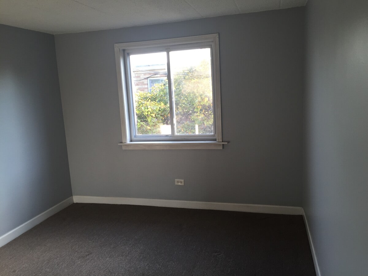 Bedroom - 5586 S Archer Ave Unit 3a