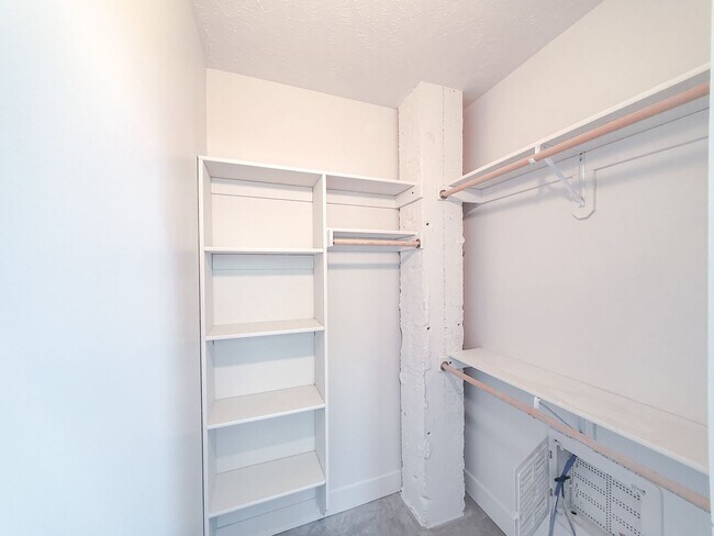 Photo - Dahlman Flats - Little Italy One Bedroom Unidad B407