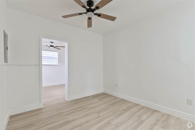 Building Photo - 583 NW 47th Terrace Unit R Rental