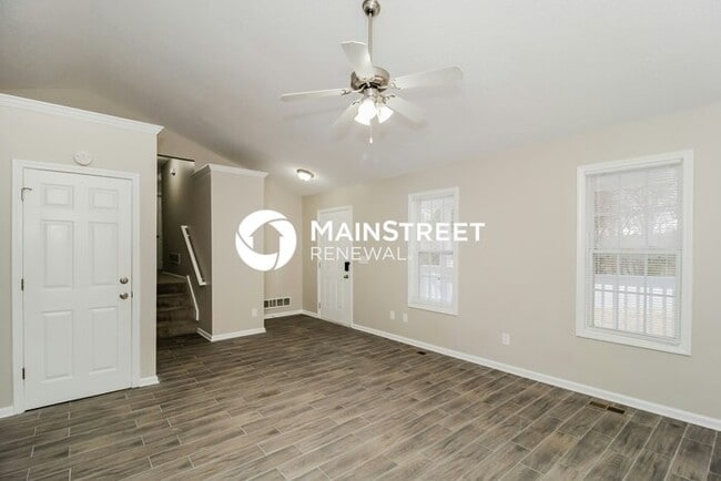 Photo - 4 Bedroom Pet-Friendly Home in Dallas, GA with Main Street Renewal