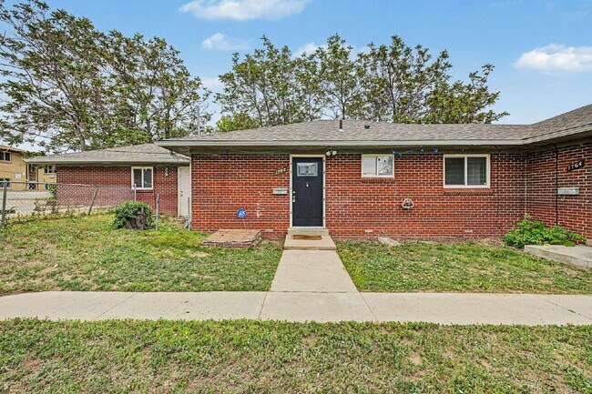 Building Photo - "Charming 3-Bedroom Duplex Retreat on Chester Street, Aurora – Cozy 1206 Sq Ft Home Awaiting Your...