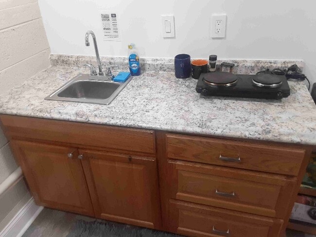 Photo - 1605 Brakefield Ct