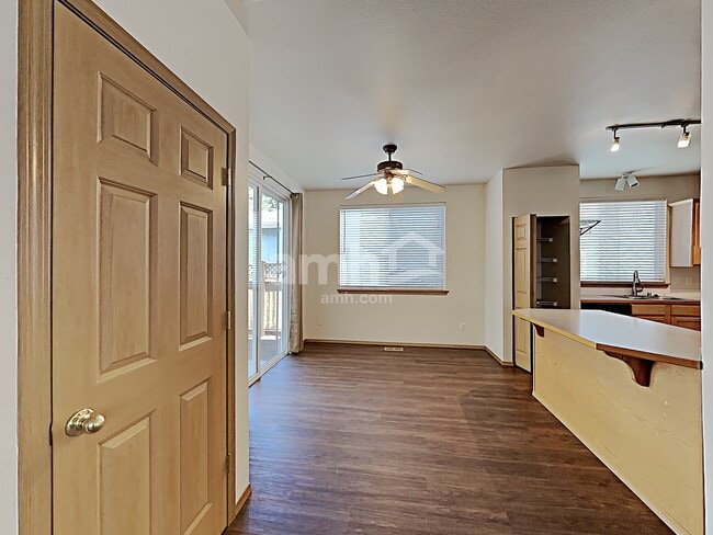 Photo - 2808 6th St SE