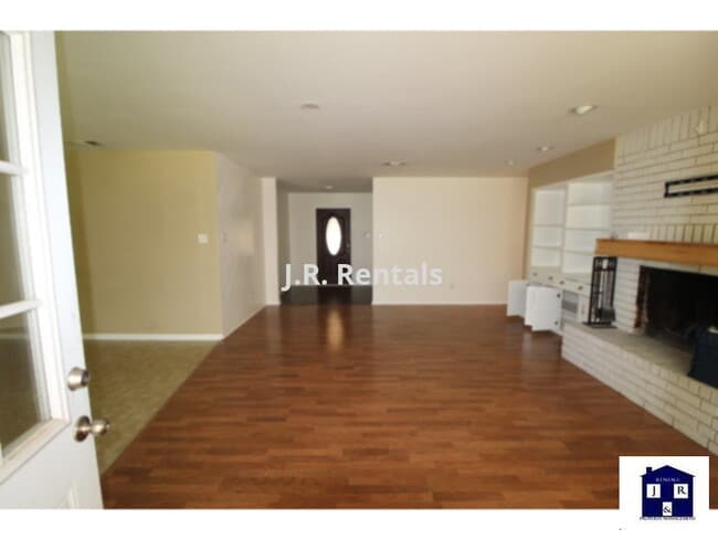 Photo - 616 Manning Dr