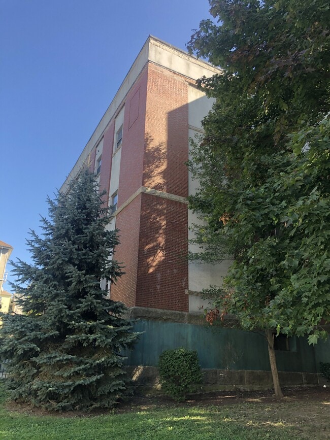 Photo - 260 Fountain St