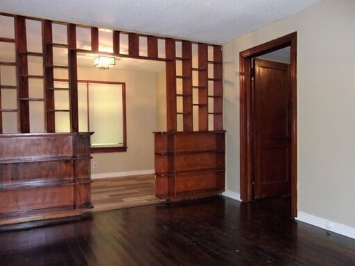 Photo - 1 BED 1 BATH DOWNSTAIRS GARAGE APT IN CAPITAL HILL AREA