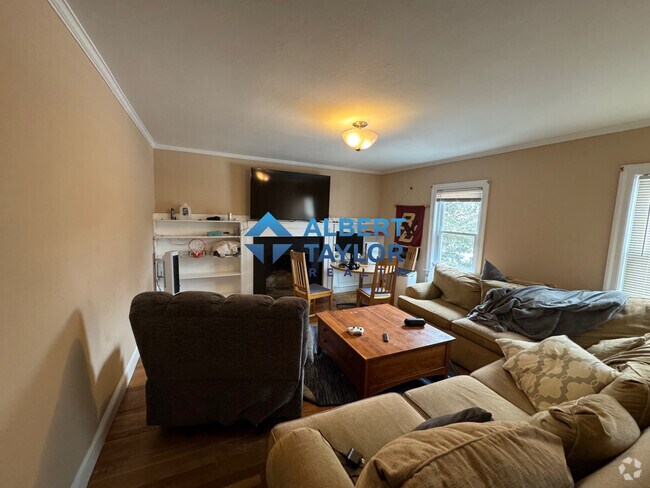 Building Photo - 93 Undine Rd Rental