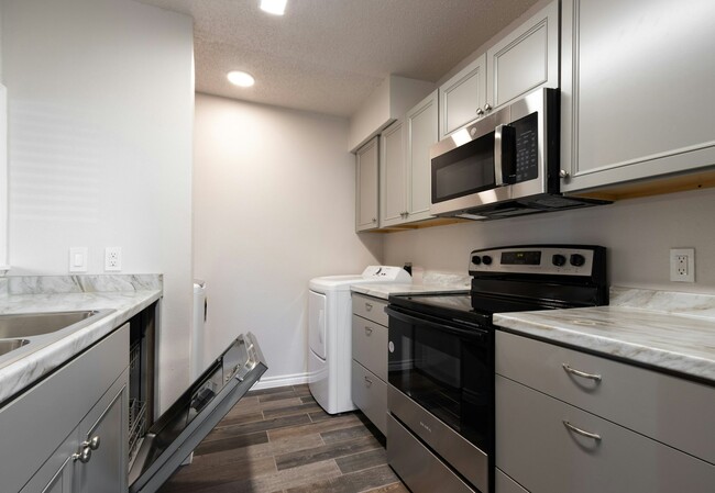 Building Photo - 1516 Bay Area Blvd Unit 1