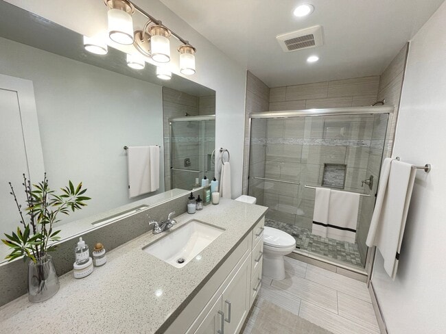 Photo - 9612 Lucerne Ave