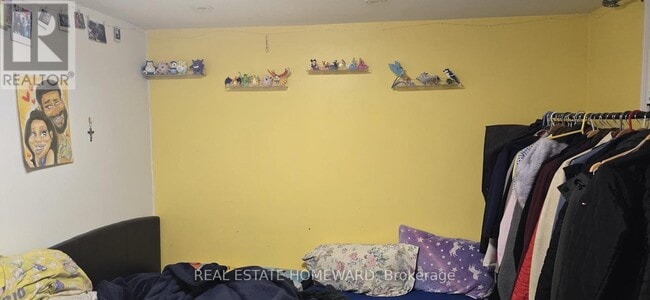 Photo - 30 Marchington Cir