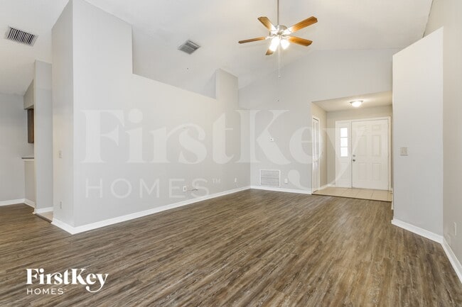 Photo - 4322 Kipling Ave