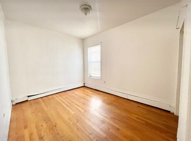 Photo - 848 Huntington Ave Unidad 2