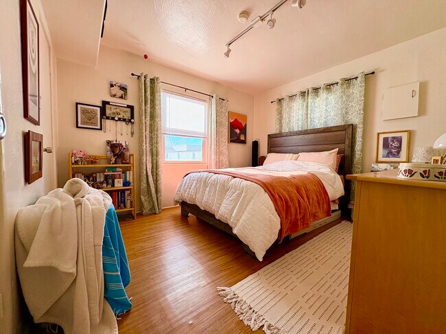 Photo - 2248 Matthew Ave