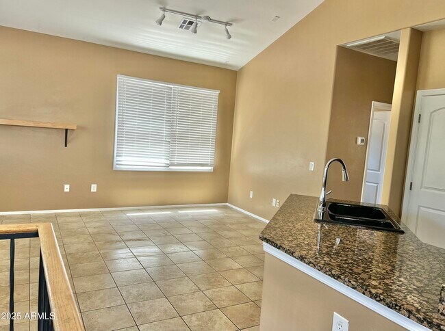 Photo - 4075 E Windsor Dr