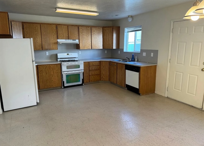 Photo - 1393 N 260 W