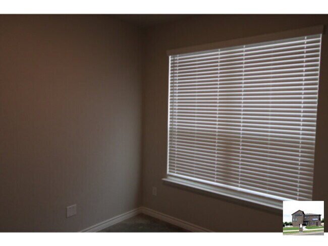 Photo - 640 Pacific Crest Trl