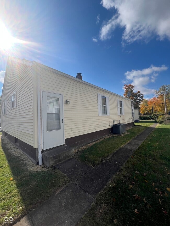 Photo - 702 W 23rd St