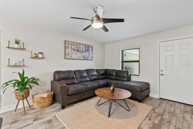 Photo - 3909 W Cleveland St Unidad 213