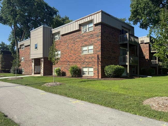 Building Photo - 5720 East Ave Unit 3A Rental